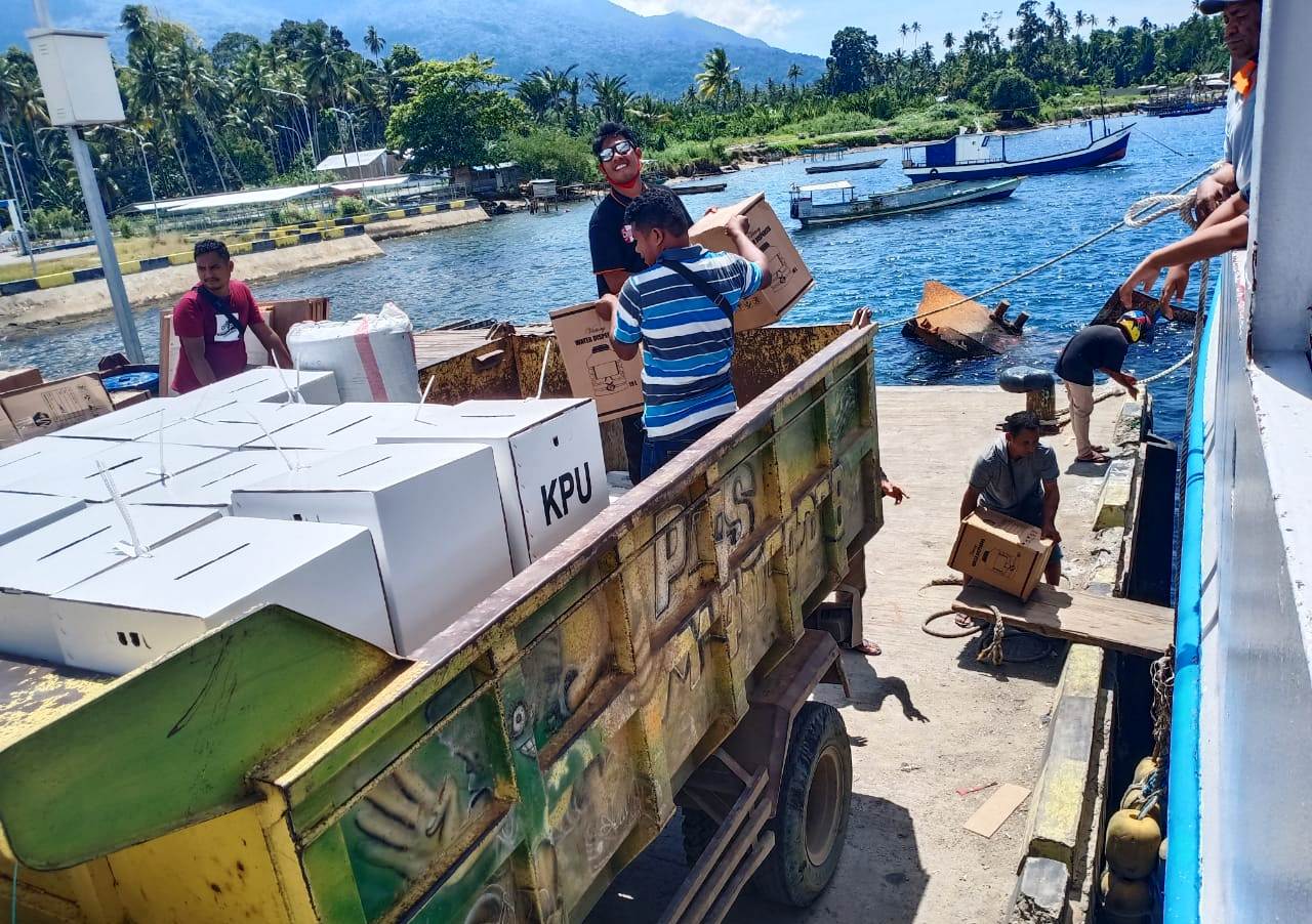 Bawaslu Awasi Pergeseran Logistik Pemilihan