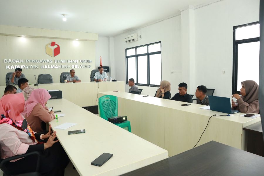 Rapat Internal: Hasil Pengawasan Pengajuan Dokumen Perbaikan Bacalon DPRD Kabupaten Halmahera Selatan, fokus Pengawasan Vermin.