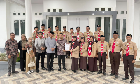 Foto Bersama Bawaslu dan Kwaecab Halsel