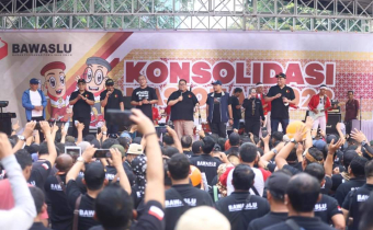 Bawaslu Halsel Turut Memeriahkan Gerak Jalan dan Sosialisasi Pengawasan Pemilu Tahun 2024 di Jakarta