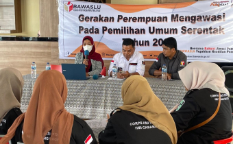 Tingkatkan Peran Kaum Ibu Dalam Pemilu, Bawaslu Sosialisasi Gerakan Perempuan Mengawasi