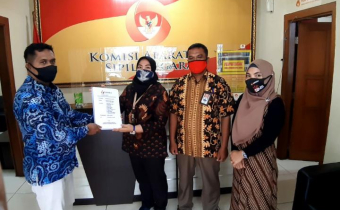 BAWASLU KEMBALI MENYERAHKAN 11 DOKUMEN PELANGGARAN OKNUM ASN KE KASN