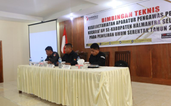 Bawaslu Halsel Gelar Bimtek Kesekretariatan Bagi Panwaslu Kecamatan