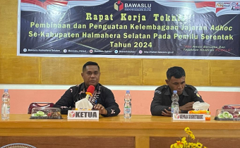 Bawaslu Halsel Gelar Rakernis Pembinaan dan Penguatan Kelembagaan Bagi Panwaslu Kecamatan